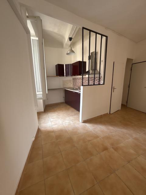 Location appartement T2 Marseille 05 - Photo 7