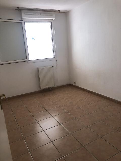 Location appartement T2 Marseille 08 - Photo 8