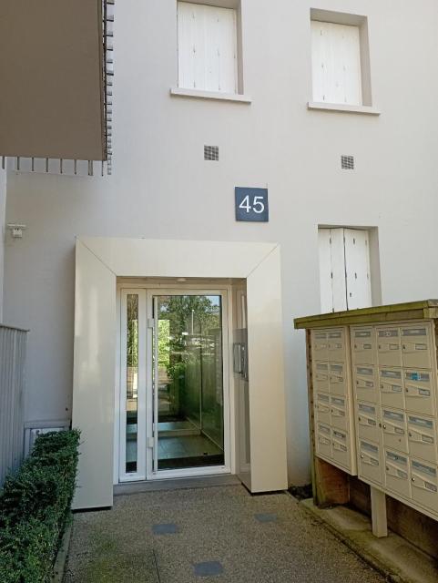 Location studio St Nazaire - Photo 2