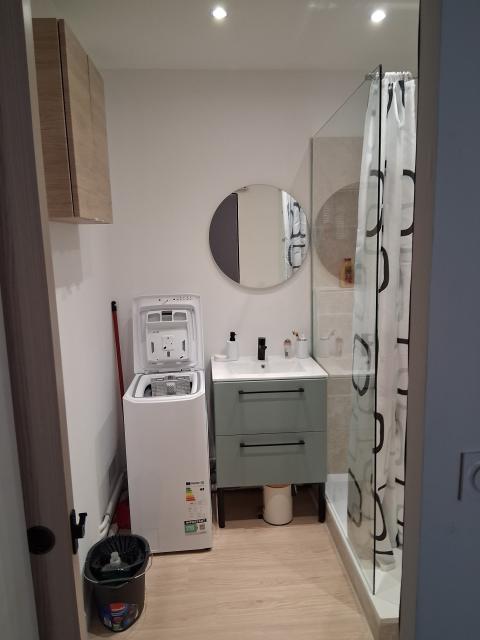 Location appartement T3 Marseille 02 - Photo 4