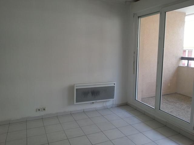 Location appartement T2 Marseille 04 - Photo 2