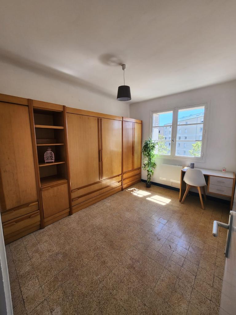 Location chambre Marseille 05 - Photo 2