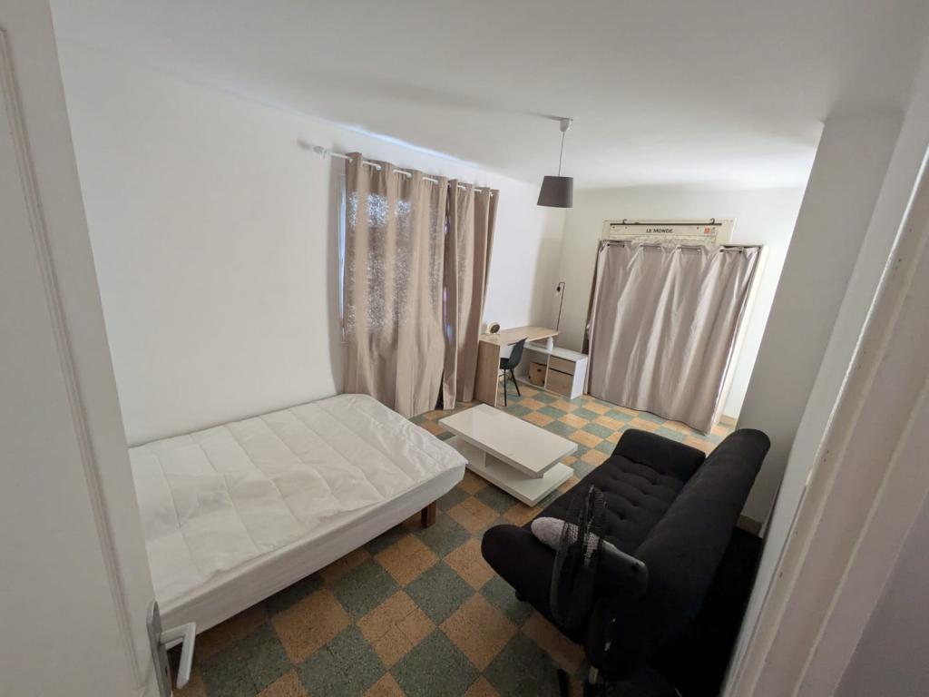 Location chambre Marseille 05 - Photo 2