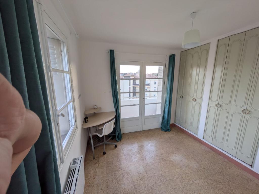 Location chambre Marseille 05 - Photo 2