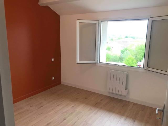 Location appartement T4 Caussade - Photo 2