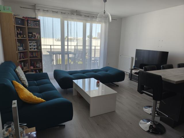 Location appartement T3 Fontenay le Fleury - Photo 2