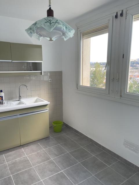 Location appartement T2 Marseille 11 - Photo 3