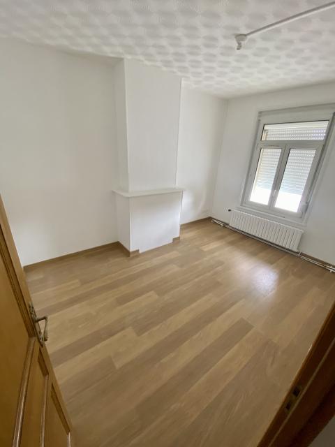 Location maison F5 Valenciennes - Photo 2