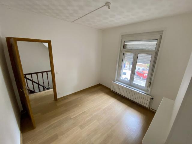 Location maison F5 Valenciennes - Photo 4