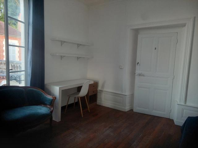 Location appartement T6 Tonnerre - Photo 2