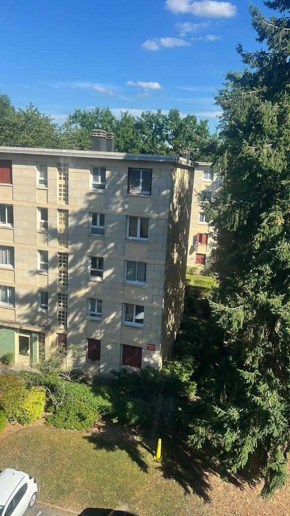 Location chambre Ste Genevieve des Bois - Photo 1