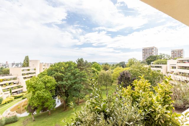 Location appartement T4 Verrieres le Buisson - Photo 2