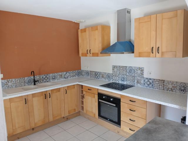 Location maison F4 Travaillan - Photo 3