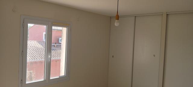 Location maison F4 Travaillan - Photo 7
