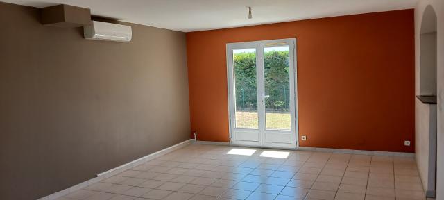 Location maison F4 Travaillan - Photo 8