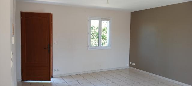 Location maison F4 Travaillan - Photo 10
