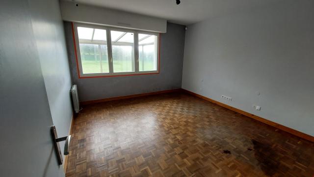 Location maison F10 St Eustache la Foret - Photo 5