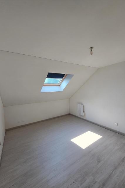 Location maison F5 Villers Pol - Photo 10