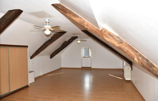 Location maison F5 Quins - Photo 2