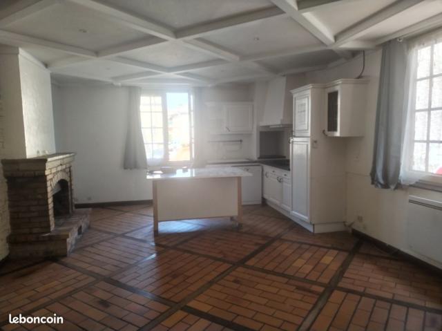 Location maison F6 Regny - Photo 2