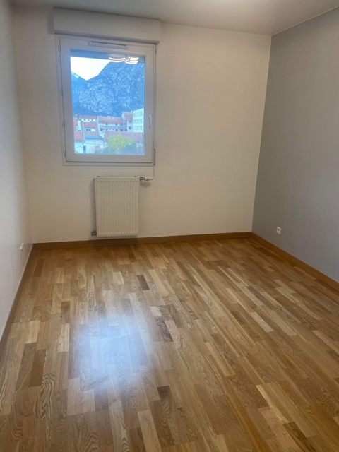 Location appartement T4 Fontaine - Photo 5