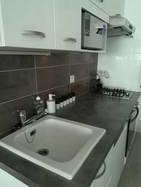 Location appartement T3 Marseille 08 - Photo 4