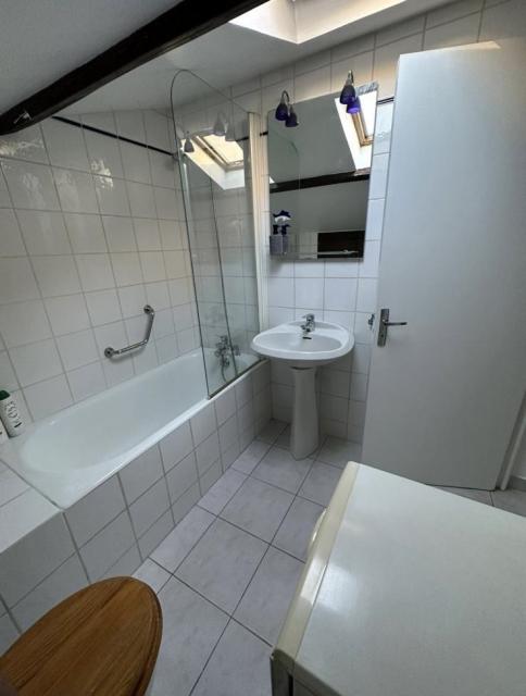 Location appartement T3 Marseille 08 - Photo 5