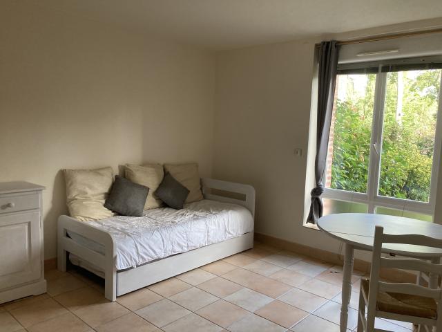 Location studio St Denis en Val - Photo 4