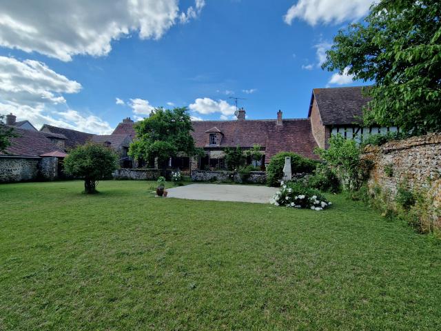 Location maison F7 Chennebrun - Photo 2