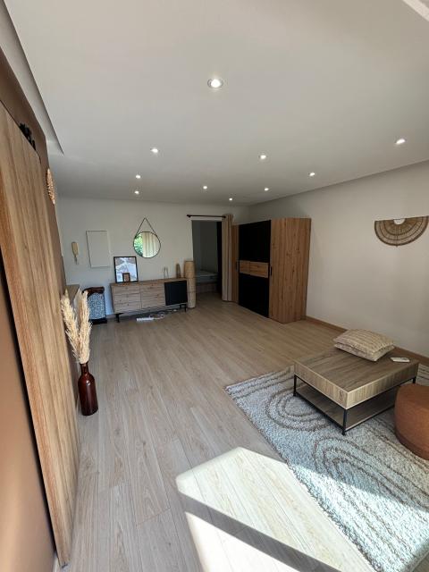 Location studio St Laurent du Var - Photo 2