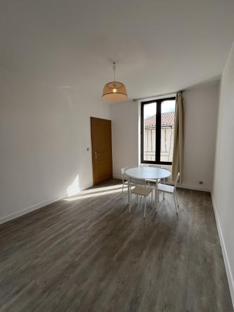 Location appartement T2 Nontron - Photo 3