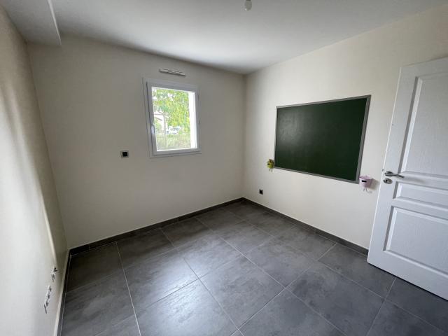 Location maison F6 La Croix Blanche - Photo 10