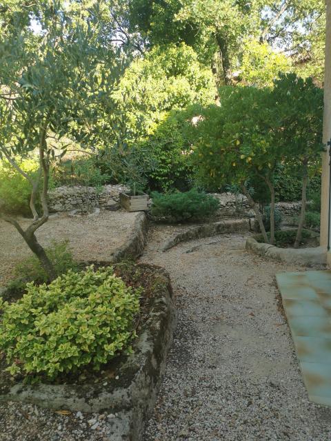 Location chambre Chateauneuf le Rouge - Photo 4