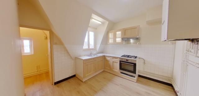 Location appartement T4 Charleville Mezieres - Photo 2