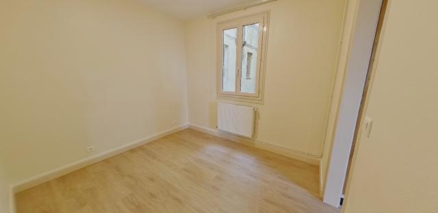 Location appartement T4 Charleville Mezieres - Photo 4