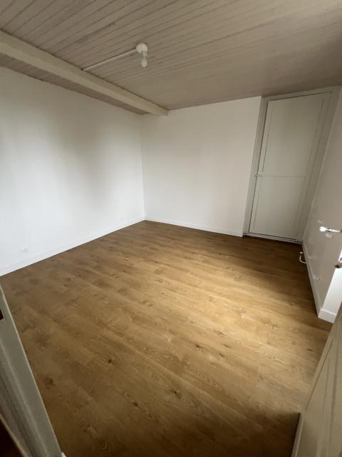 Location maison F5 St Martin de Sescas - Photo 4