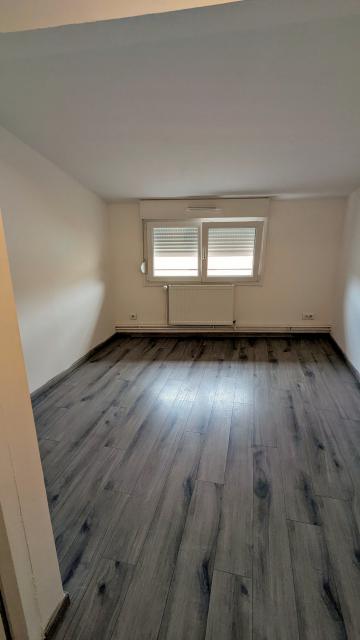 Location appartement T4 Golbey - Photo 3