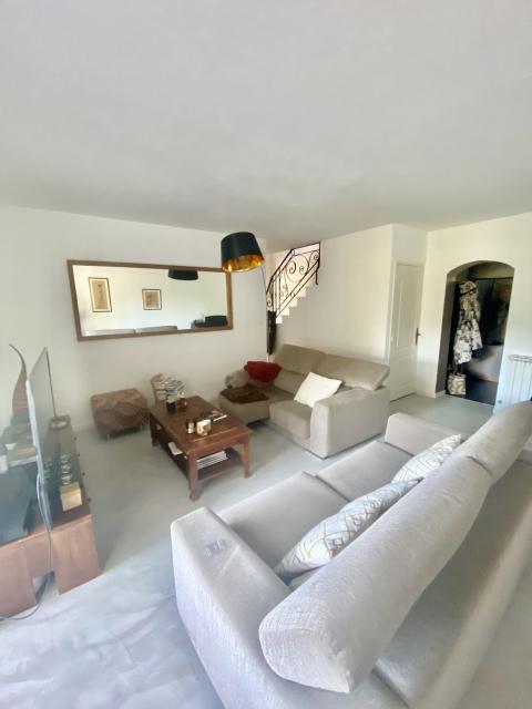 Location maison F6 La Cadiere d'Azur - Photo 5