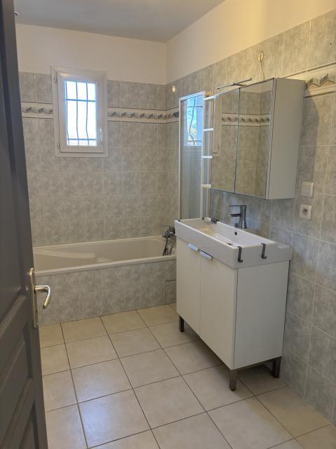 Location appartement T3 L'Isle sur la Sorgue - Photo 3