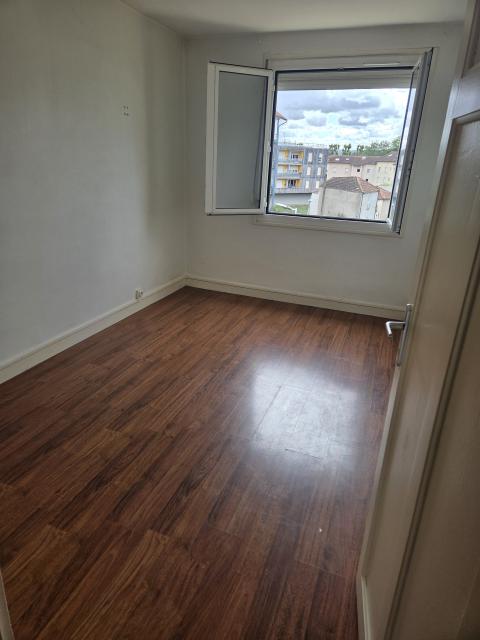 Location appartement T4 Roanne - Photo 2