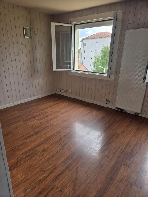 Location appartement T4 Roanne - Photo 3